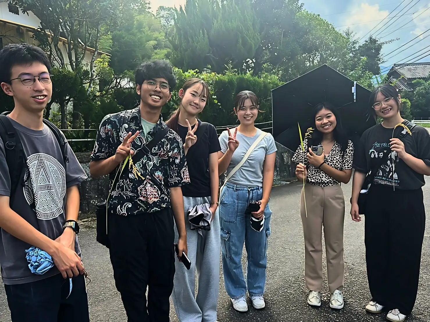 佐賀県の自然共生サイトを視察した立命館アジア太平洋大学の学生　唐津市横枕