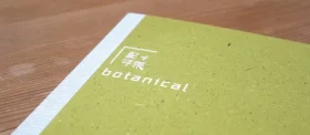 サステナブルインクを採用した、地球にやさしい手帳を販売！従来品から90％以上のプラスチックを削減